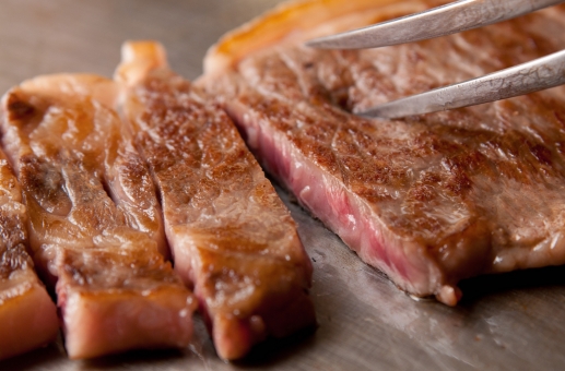 牛肉、鶏肉、豚肉類のタンパク質を、毎日食べることがなぜ健康に良い？