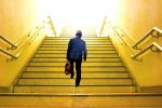 うつ病からくる「中年の心の危機」は誰にでも訪れる可能性があります。