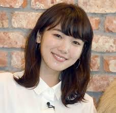 飯豊まりえ