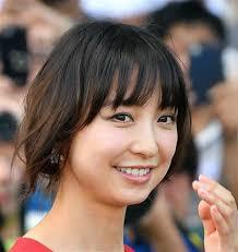 篠田麻里子