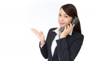 仕事する女性