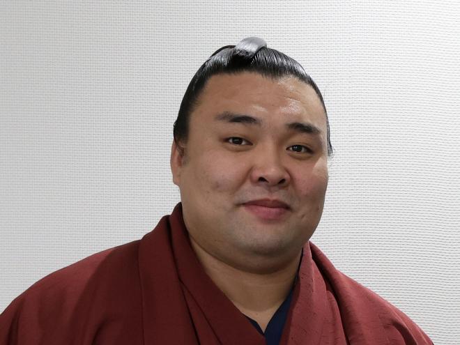 霧島のプロフィール、血液型、星座、干支、プロフィール、好きな食べ物、近況。